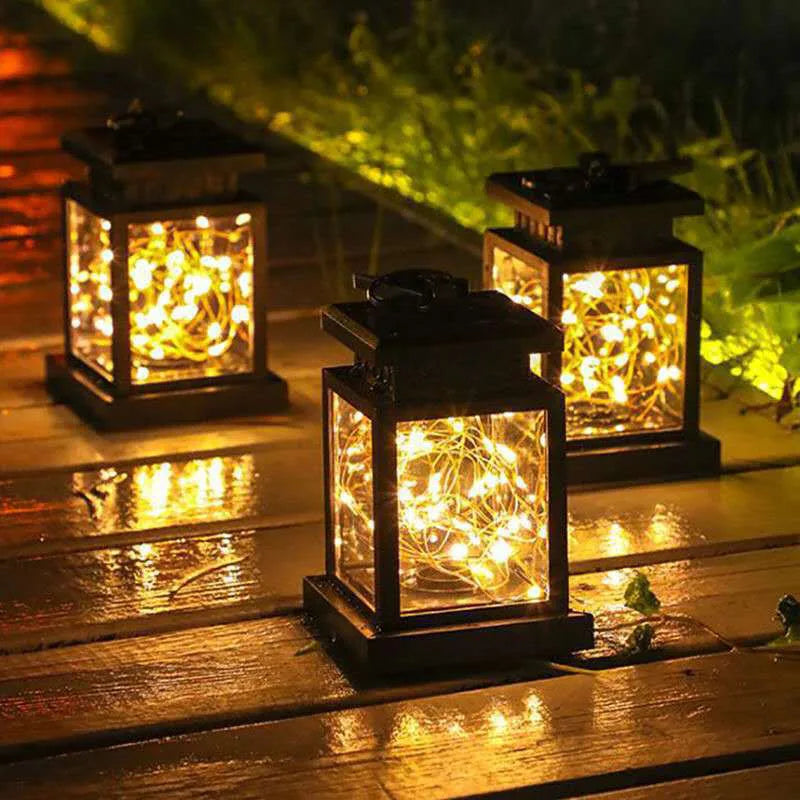 Solar LED Lantern, Outdoor Hanging Light, Rechargeable Lantern for Patio and Garden