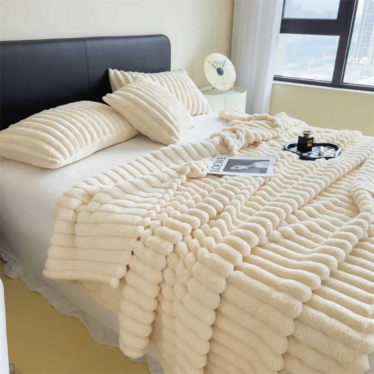 Striped Plush Throw Blanket, Sherpa Blanket, Textured Stripe Layer for Bed and Sofa
