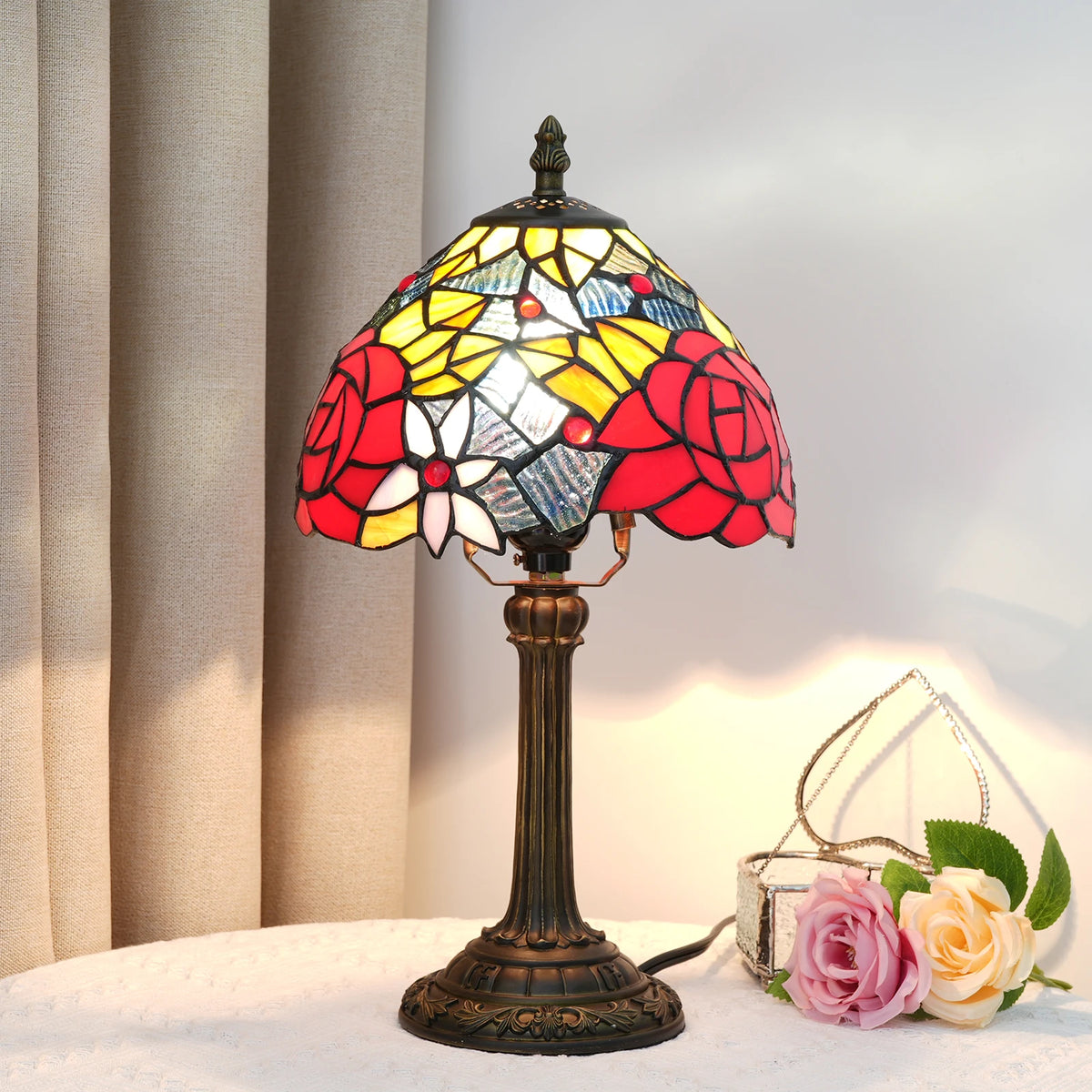 Vintage Style Table Lamp, Retro Bedside Lamp, Warm Accent Light for the Living Room
